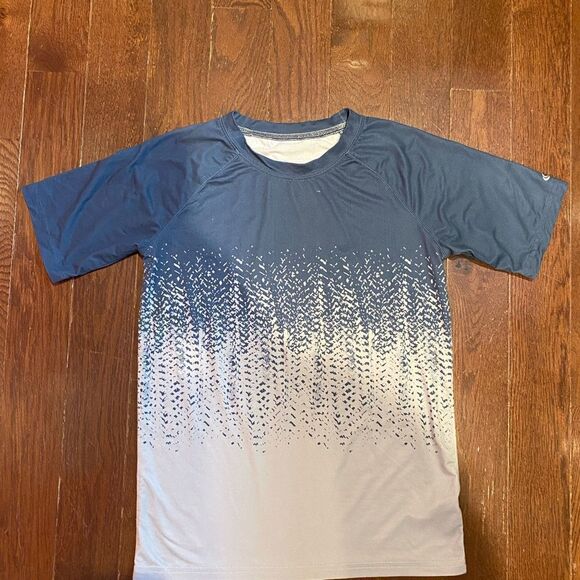 Bundle Of Two Boys T-Shirts - Picture 11 of 16